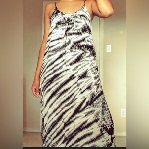 Mono B Black and White Tie Dye Maxi Dress Small